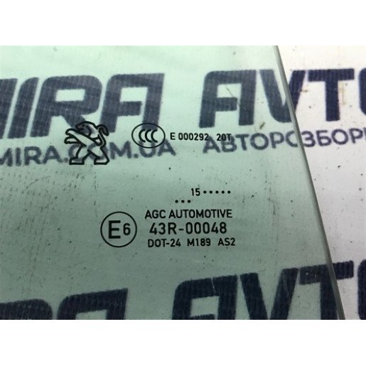 Стекло двери задней правой Peugeot 308 SW 2013-2021 9677868680